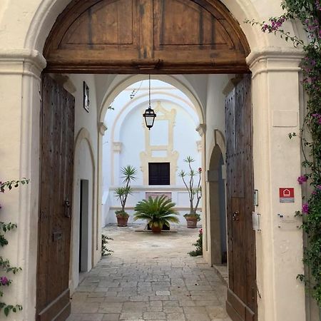 Palazzo Cariddi Bed & Breakfast นาร์โด ภายนอก รูปภาพ