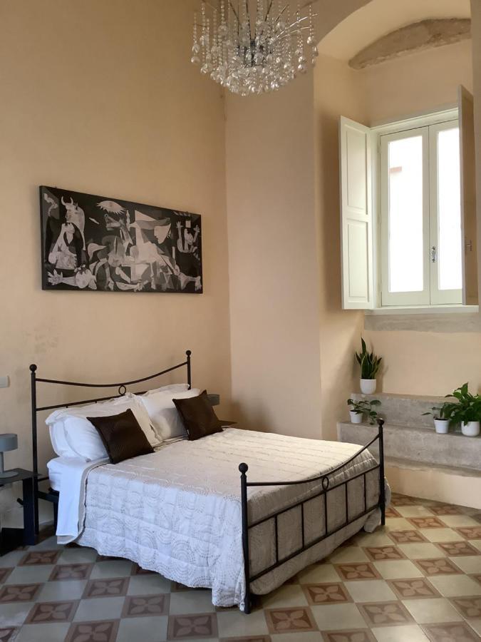 Palazzo Cariddi Bed & Breakfast นาร์โด ภายนอก รูปภาพ