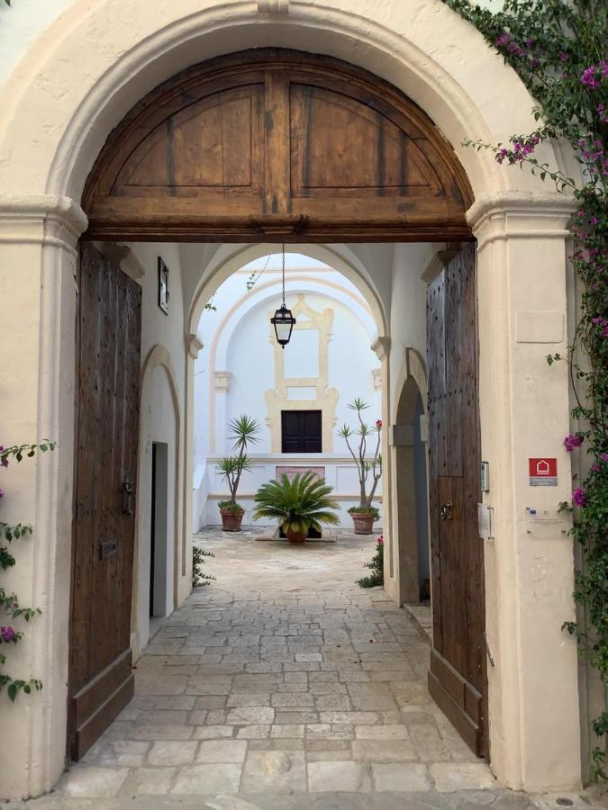 Palazzo Cariddi Bed & Breakfast นาร์โด ภายนอก รูปภาพ