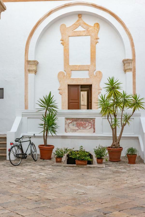 Palazzo Cariddi Bed & Breakfast นาร์โด ภายนอก รูปภาพ