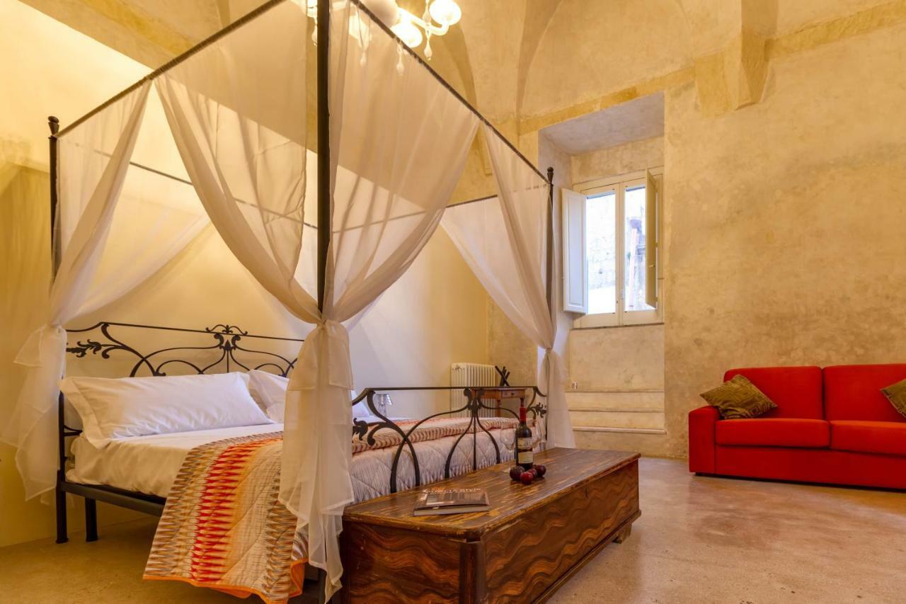 Palazzo Cariddi Bed & Breakfast นาร์โด ภายนอก รูปภาพ