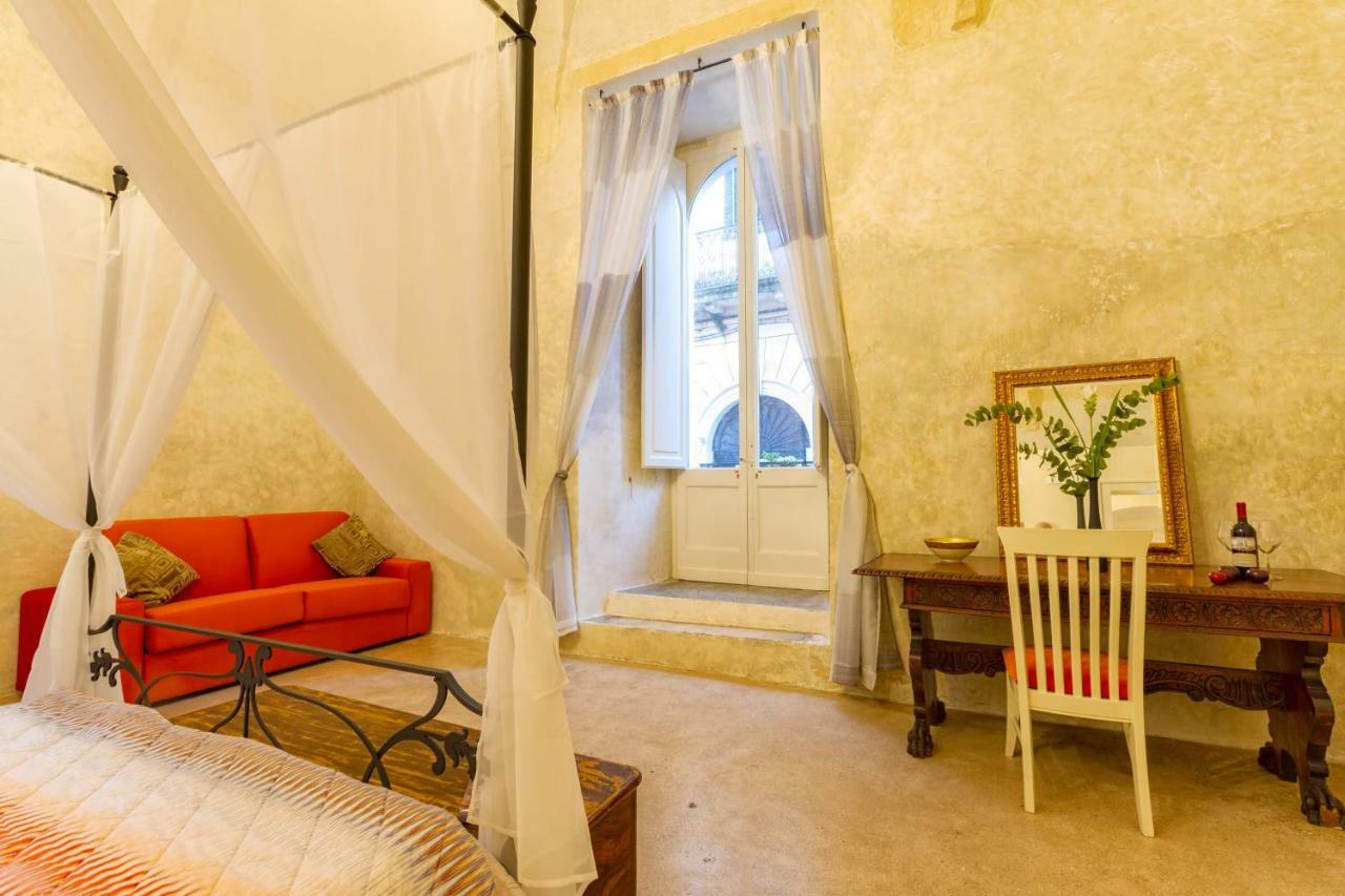 Palazzo Cariddi Bed & Breakfast นาร์โด ภายนอก รูปภาพ