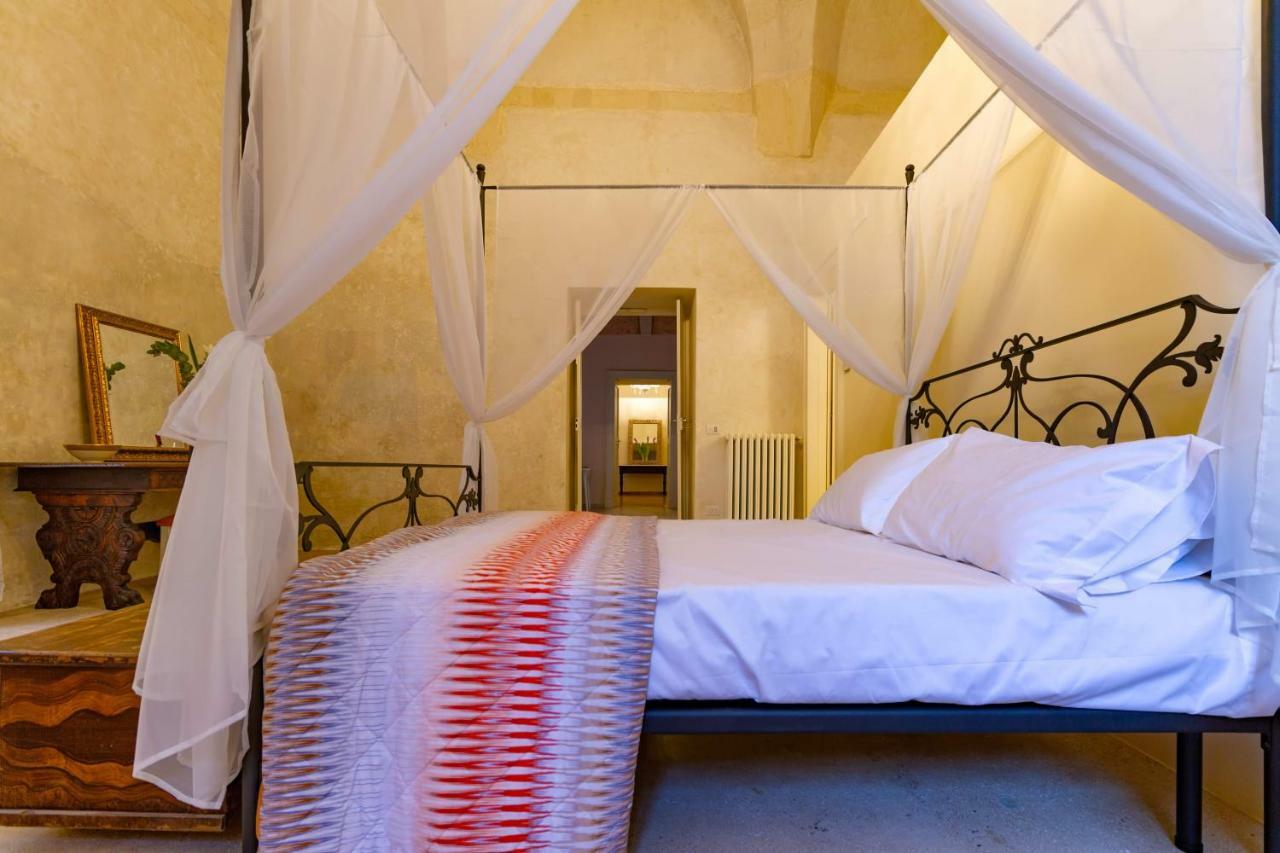 Palazzo Cariddi Bed & Breakfast นาร์โด ภายนอก รูปภาพ
